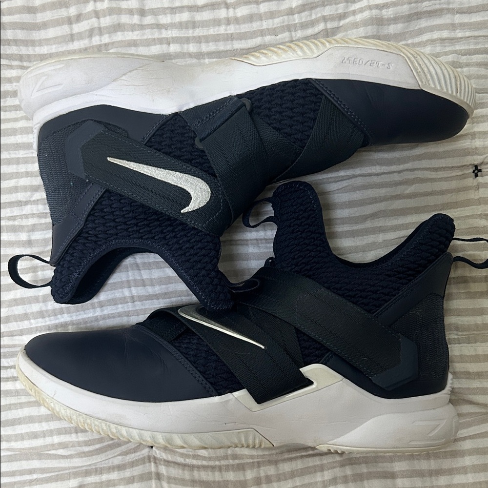 Nike LeBron Soldier Xii (12) Navy Blue Basketball Shoes - Picture 3 of 9